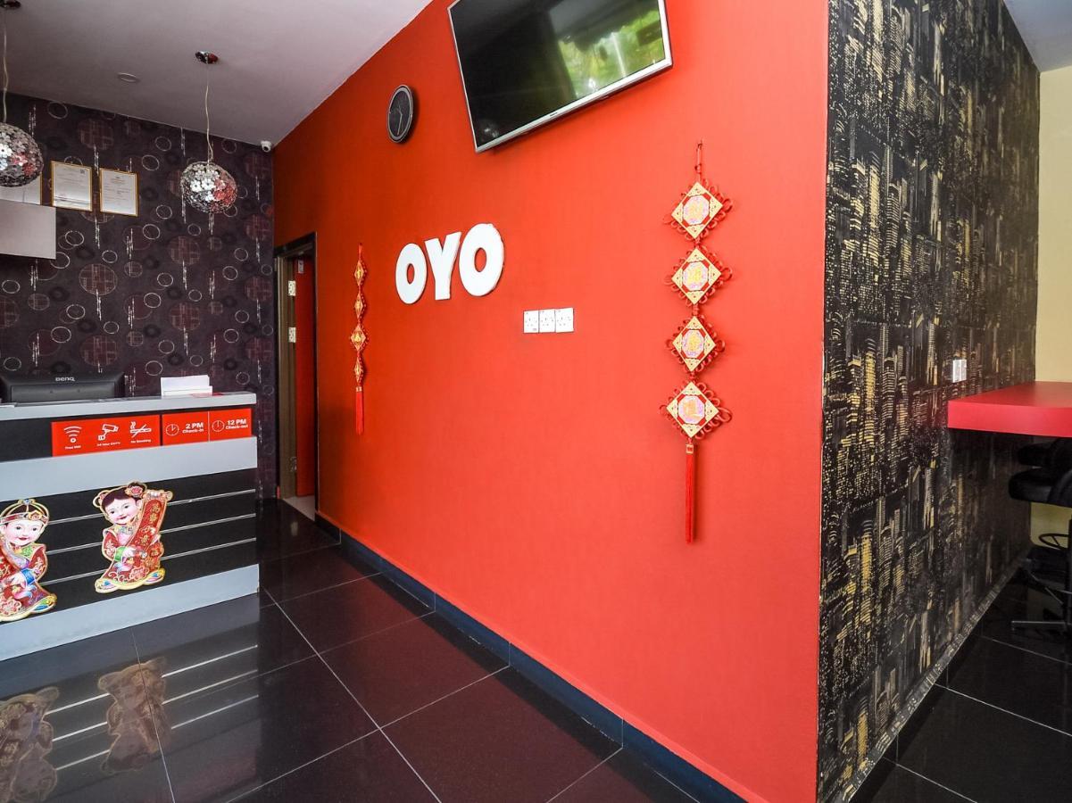 Oyo 89301 Ys Inn Miri Zewnętrze zdjęcie