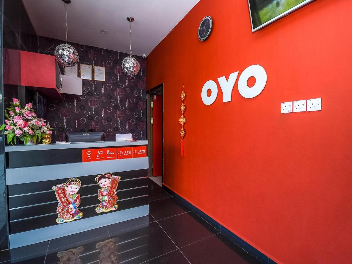 Oyo 89301 Ys Inn Miri Zewnętrze zdjęcie