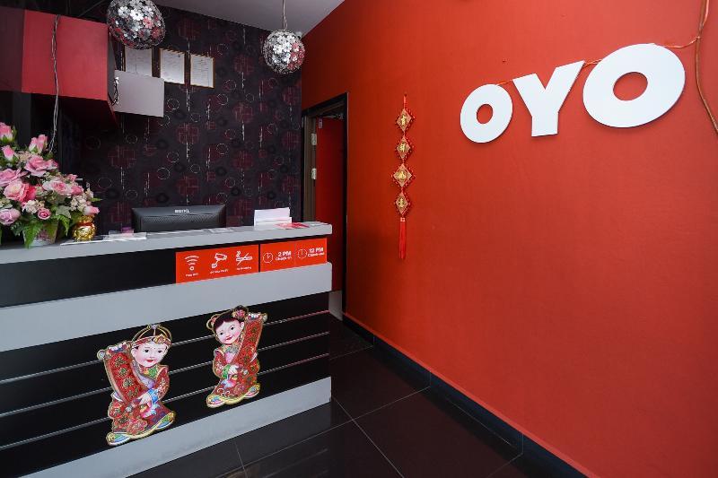 Oyo 89301 Ys Inn Miri Zewnętrze zdjęcie